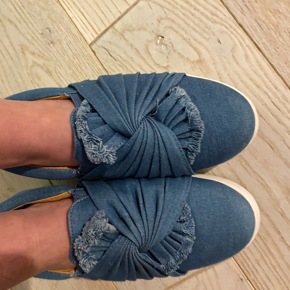 Denim platform sneakers